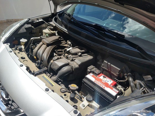 Motor Nissan March 2017